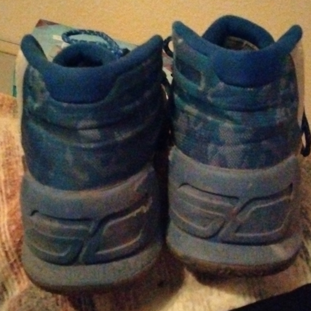 Shoes - Picture 2 of 2